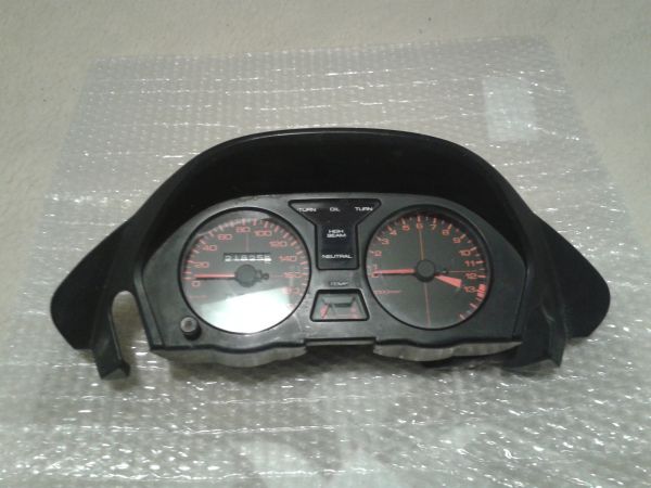 Vente Tableau de bord honda 400 vff 1984