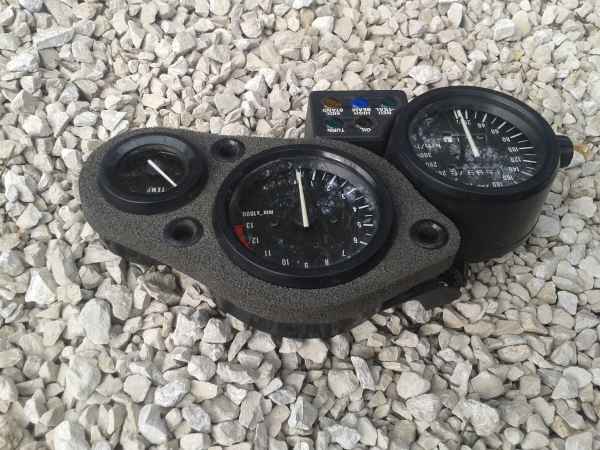 Annonce Tableau de bord honda 900 cbr fire blade 1992