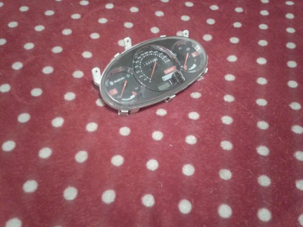 Tableau de bord scooter suzuki 125 burgman 2006 pas cher