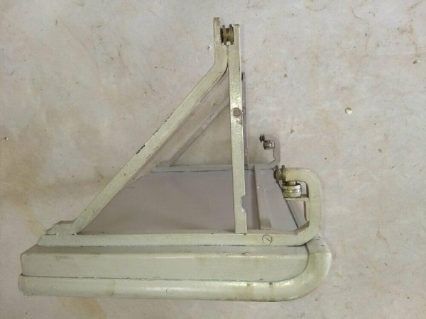 Vente Tablettes coulissantes pour garde corps m&eacute;tallique