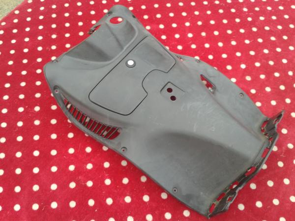 Tablier scooter suzuki 125 sixteen 2014 pas cher