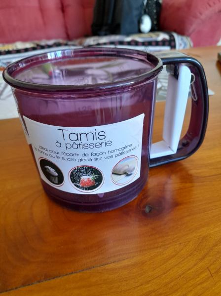 Tamis &agrave; farine en poudre portable, tasse &agrave; mailles