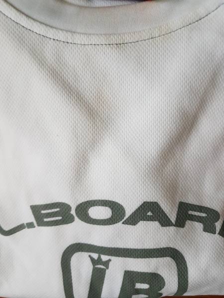 Tee shirt l. board