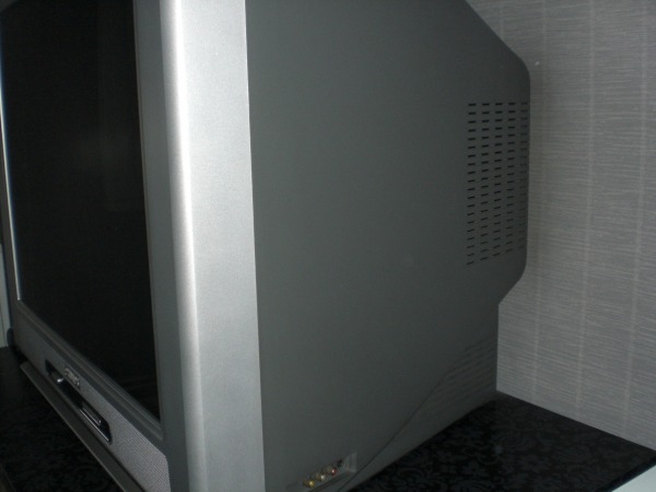 Tele philips 70 cm + decodeur tnt hd pas cher