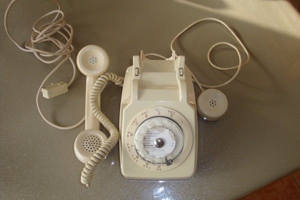 Vente T&eacute;l&eacute;phone 1980
