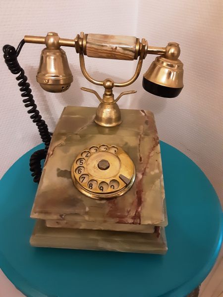Téléphone en marbre