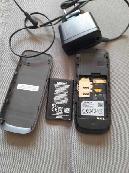 Téléphone portable nokia rm - 769 gris pas cher
