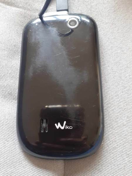 Annonce Téléphone portable wiko dolfy noir