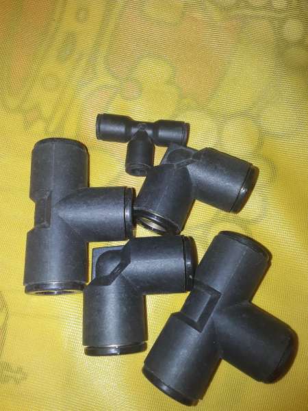 Tes et coudes pneumatiques