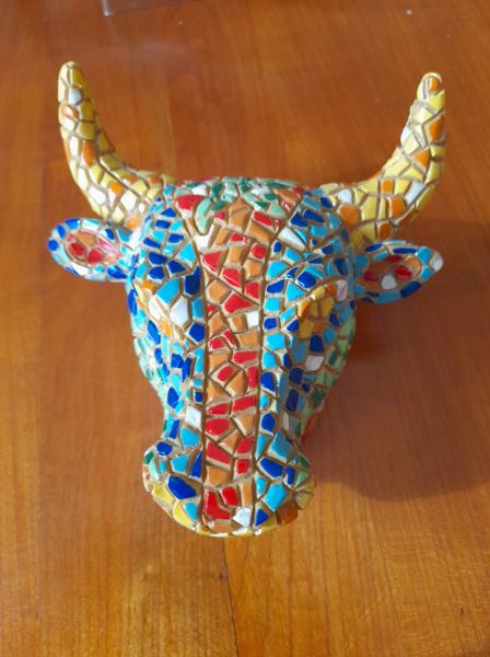 T&egrave;te de taureau en mosa&iuml;que &agrave; fixer