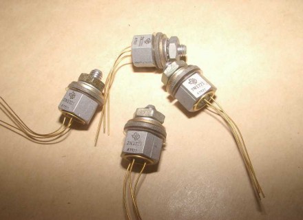 4 transistors 2n1721