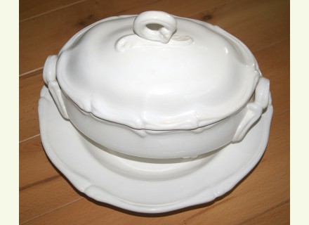 Soupi&egrave;re et son plat