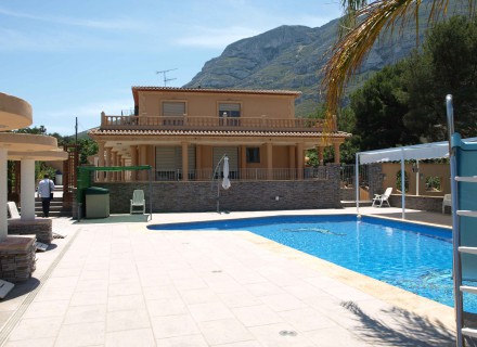 Chalet a denia - alicante