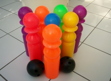 Jeu de 7 quilles+2boules