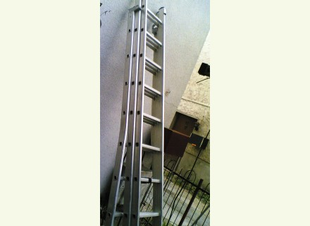 Echelle 6,80 m - a louer
