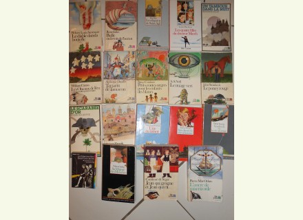 Lot de 18 liv.folio junio