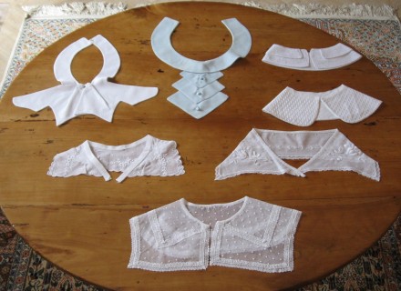 Cols et jabots anciens