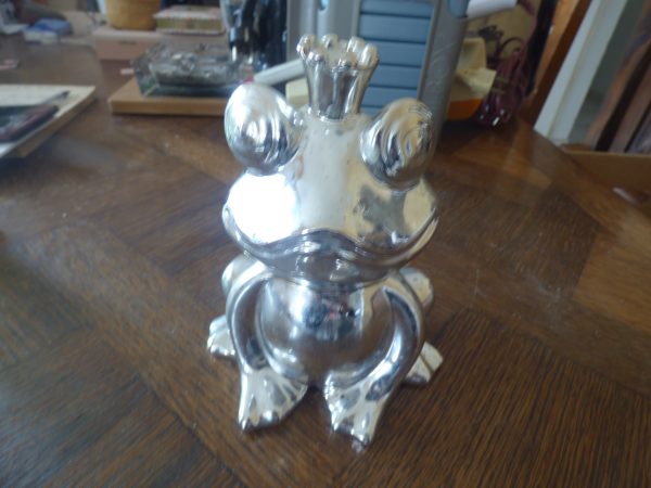 Tirelire forme grenouille