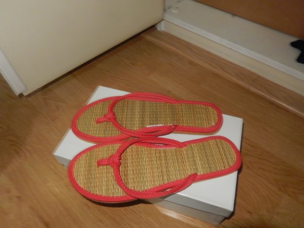 Vente Tongs femmes couleur rose taille 38 - neuves !