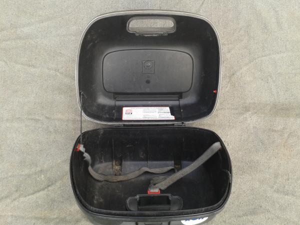 Annonce Top case givi suzuki 600 bandit 2001