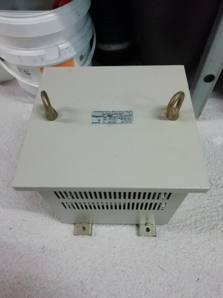 Transformateur isolation circuits legrand 1600 va