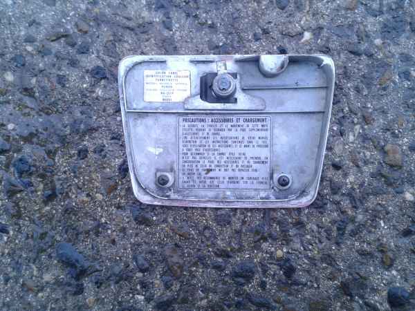 Annonce Trappe a &eacute;ssence honda pc 800 pacific coast 1990