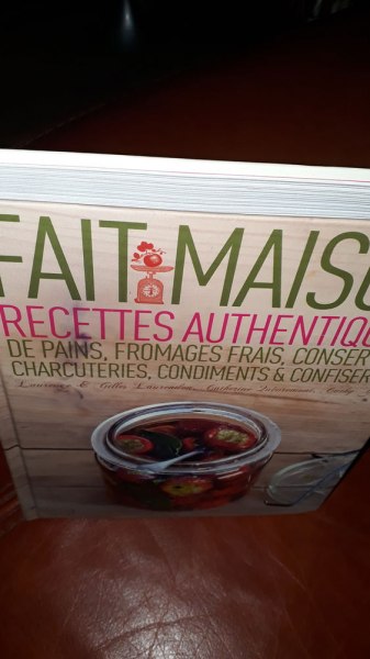 Vente Tres beau livre recettes autentiques