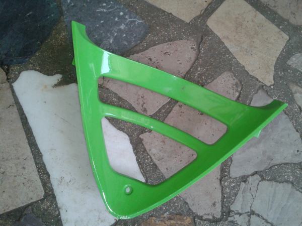 Triangle car&eacute;nage kawasaki zxr 750 1994 pas cher