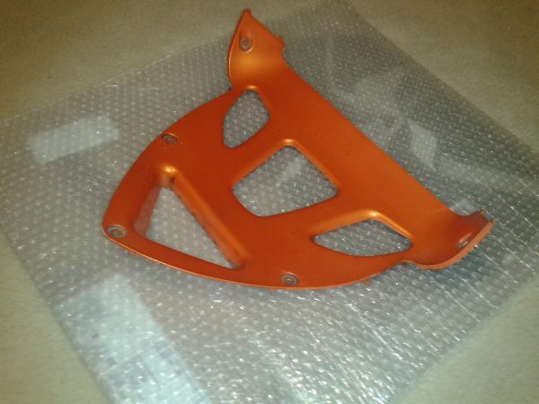 Annonce Triangle  car&eacute;nage yamaha 600 yzf thundercat 2000