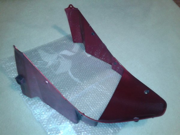 Annonce Triangle de car&eacute;nage honda cbr 1100 xx 2002