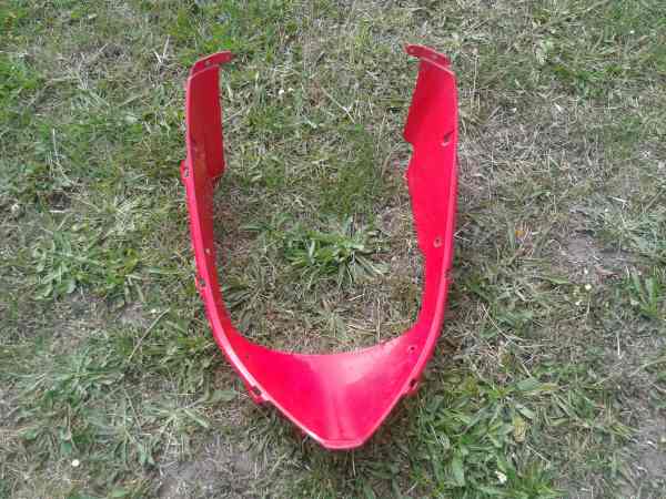 Triangle de carénage honda750 vfr 1995