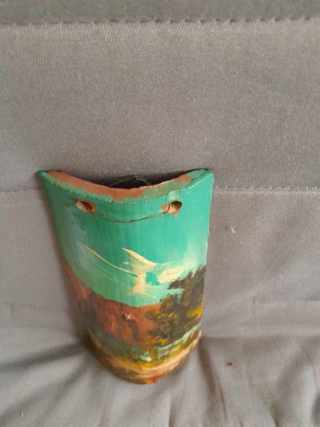 Annonce Tuile d&eacute;corative incurv&eacute; - peinture &agrave; la main