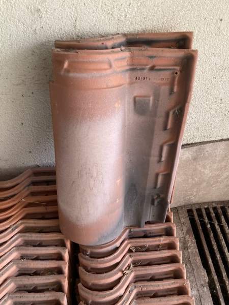 Vente Tuiles teras borja tachet&eacute;es neuves