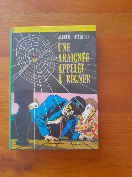 Une araign&eacute;e appell&eacute;e &agrave; r&egrave;gner - alfred hitchcock