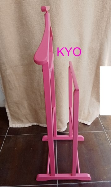 Valet de chambre-nuit bois rose porte-habit cintre pas cher