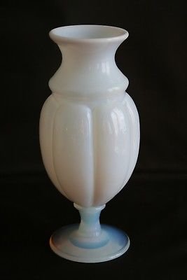 Vase opaline