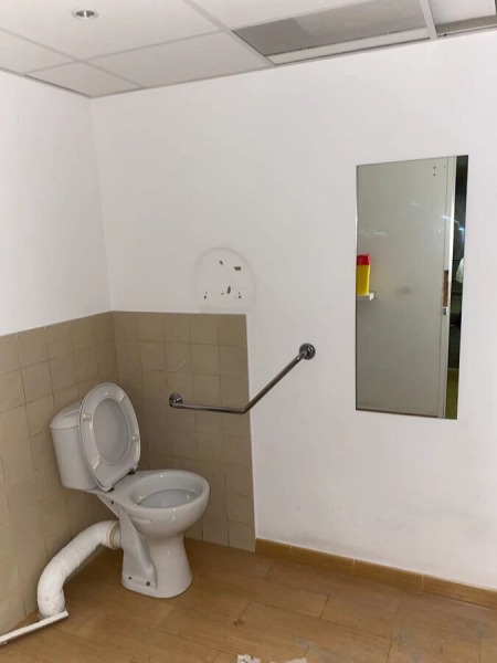 Vasques, &eacute;viers, miroirs, wc et urinoirs pas cher