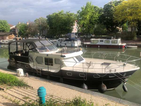 Vedette hollandaise stevens 12,50 m