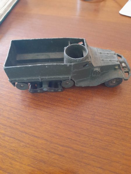 Annonce V&eacute;hicule militaire half-track - dinky toys 822
