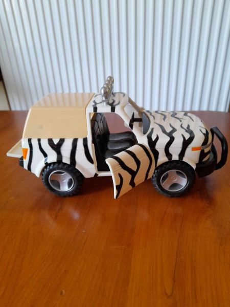 Vehicule papo - 4 x 4 savane - * rare * pas cher