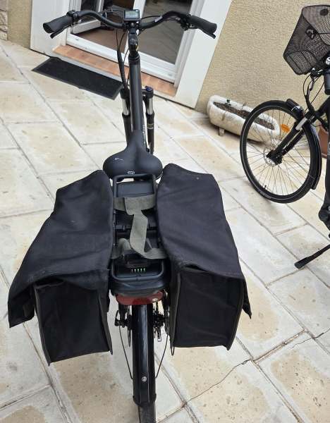 Vente Vends v&eacute;lo &eacute;lectrique mixte