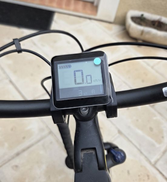 Vends v&eacute;lo &eacute;lectrique mixte pas cher