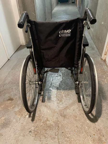 Vente Vente fauteuil roulant, livraison offerte possible