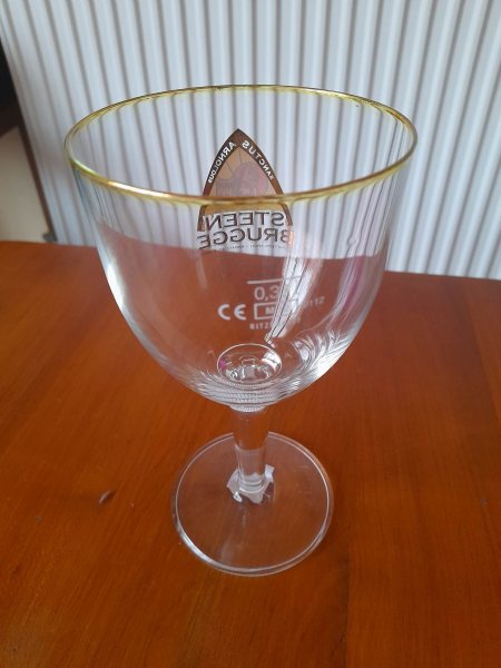 Annonce Verre &agrave; bi&egrave;re publicitaire steen brugge 33 cl