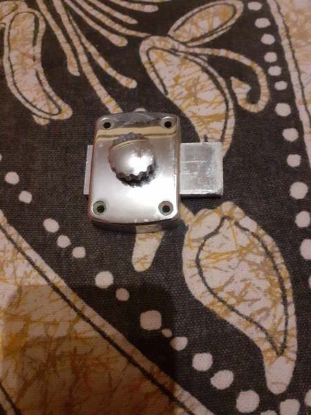 Verrou de sureté sans clé