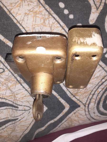 Verrou double cylindre avec 1 cl&eacute; pas cher