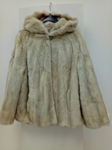 Vente Veste large en vison, couleur beige