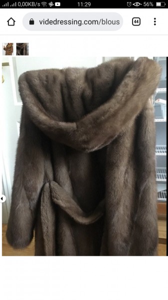 Veste ou manteau court à capuche, vison d'élevage