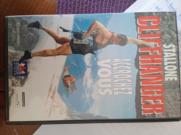 Vhs "cliffhanger"