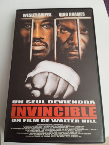 Vhs "un seul deviendra invincible"